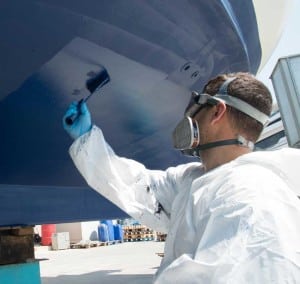 applicazione antivegetativa barca