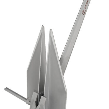 In alluminio con angolo del fuso variabile in relazione alla consistenza del fondale. Realizzate in robustissimo alluminio al magnesio anodizzato.Sono l’ideale come ancore di rispetto. Cinque differenti test effettuati, tra cui uno condotto dalla U.S. NAVY, dimostrano che la Fortress é l’ancora in assoluto più performante sul mercato.