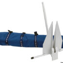 Realizzata in alluminio anodizzato di alta qualità, l'ancora LFX ha una resistenza alla corrosione eccezionale.Nonostante il peso leggero, le performance dell'ancora sono molto elevate anche sotto carichi importanti. Può essere comodamente stivata grazie al facile smontaggio.