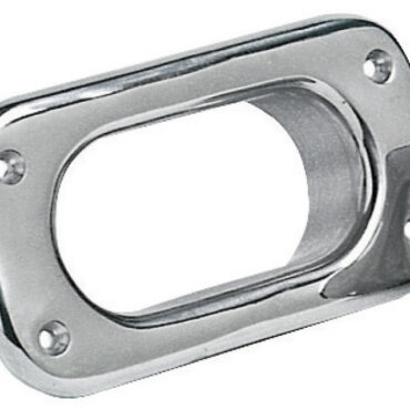 In acciaio inox AISI 316 lucidato a specchio, nessuna vite a vista dall'esterno.