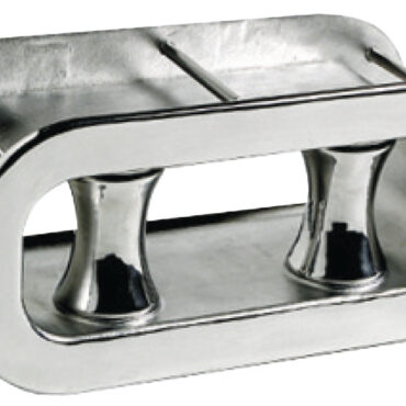 In acciaio inox AISI 316 lucidato a specchio, completa di controflangia; il collo può essere tagliato fino alla misura desiderata.