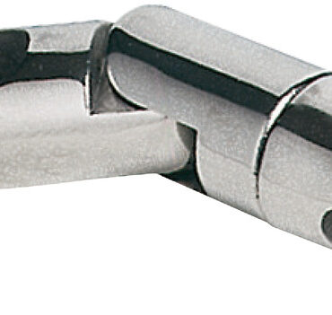 In acciaio inox AISI 316, senza sporgenze. Questo attacco girevole a doppio snodo è l'evoluzione del modello 01.740.08/10, che è a snodo semplice.