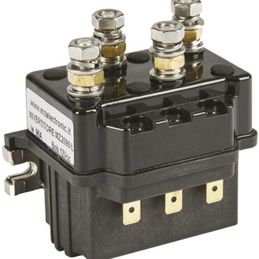 Gruppi di potenza per comando verricelli salpa ancora con motori a 3 o 4 fili o magneti permanenti. Grado di protezione IP56. Abbinabili a tutti i comandi a piede a mano o portatili.