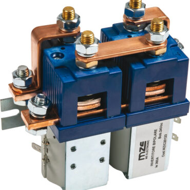 Gruppi di potenza per comando verricelli salpa ancora con motori a 3 o 4 fili o magneti permanenti. Grado di protezione IP56. Abbinabili a tutti i comandi a piede a mano o portatili.