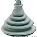 Tramite una apposita flangia incorporata, si monta a pressione sulla paratia del pozzetto, senza ghiere o viti. Terminale predisposto per essere tagliato.