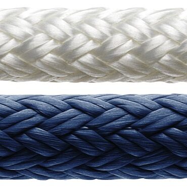 Ideale per: drizze, scotte a basso stiramento, terzaroli, molteplici usi professionali.Caratteristiche: galleggiante, resistenza all'allungamento; facile da impiombare; può essere scalzata.Anima: Dyneema 12 capi SK78.Calza esterna: 24 capi poliestere alta tenacità.