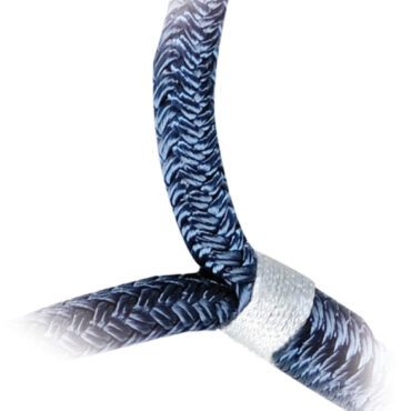 Doppia treccia poliestere alta tenacità con occhio impiombato a mano.