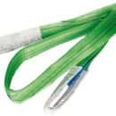 Fasce di particolarmente resistenti all’abrasione ideali per ormeggiarsi a scogli o anelli ruvidi che usurano le normali cime di ormeggio.Particolarmente indicate a lavorare in abbinamento alle cime 06.479.XX.