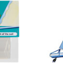 Nastro autoadesivo in dacronR progettato per rinforzare le zone usurate delle vele (esempio la balumina della randa) che sotto vento, essendo snervate, tendono a sbattere riducendo in maniera significativa la resa.