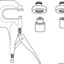 Bottoni in acciaio inox AISI 316.Il maschio presenta un dente di aggancio per la femmina, che a sua volta ha uno specifico labbro di ritegno. Le due novità combinate permettono di tendere al meglio il telo e nello stesso tempo ne evitano lo sgancio accidentale.