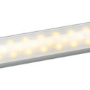 Sorgente luminosa a LED SMD. Montaggio su piano. Ideale per bagni, cucine, gavoni, locale motori, sotto boma su barca a vela ecc. Carcassa in tecnopolimero bianco.