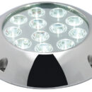 Fabbricata in acciaio inox AISI 316 lucidato a specchio, è dotato di LED alta potenza e di sistema parabolico per aumentare la luminosità.Può funzionare solo immerso in acqua.