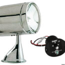 Con bulbo "Sealed Beam” stagno a doppia luce: corta e larga oppure di profondità a fascio stretto.Rotazione orizzontale di 450° e verticale di 70°.Completi di pannello di comando.Base in acciaio inox 316 e testa in acciaio inox 304.