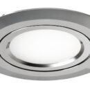 Carcassa in lega leggera cromata, accessori in acciaio inox. Lente in policarbonato. LED 3030, luce calda.
