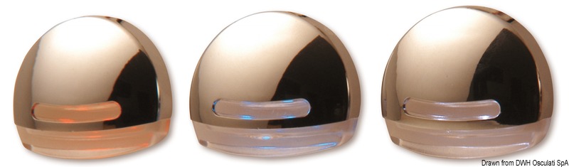 Corpo in tecnopolimero trasparente, ghiera in tecnopolimero a scatto trattato galvanicamente. Adatto per il montaggio anche su superfici infiammabili. Possibilità di fissaggio sia in orizzonatale sia in verticale. Design innovativo ed emissione luce studiata per disegnare effetti Wall Washer. Fissaggio tramite viti.