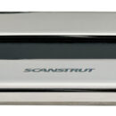 Garantiscono una perfetta impermeabilità (IP68) nel passaggio dei cavi. Permettono il passaggio dei cavi senza smontare gli eventuali connettori terminali. Fori filettatati che facilitano il montaggio e permettono un numero infinito di smontaggi, Ogni pezzo è fornito con una scelta di guarnizioni preforate o da forare per la massima facilità e flessibilità di utilizzo. Con la gamma Low Profile viene ridotta di oltre il 70% l'altezza complessiva dei premistoppa/passacavi rispetto alla gamma standard, ottenendo un prodotto più pulito e raffinato; permettono un installazione si verticale che orizzontale.Una tenuta stagna garantita al 100%. Sigillante marino non richiesto.Confezionati in pratico blister espositivo.