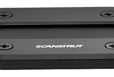 Garantiscono una perfetta impermeabilità (IP68) nel passaggio dei cavi. Permettono il passaggio dei cavi senza smontare gli eventuali connettori terminali. Fori filettatati che facilitano il montaggio e permettono un numero infinito di smontaggi, Ogni pezzo è fornito con una scelta di guarnizioni preforate o da forare per la massima facilità e flessibilità di utilizzo. Con la gamma Low Profile viene ridotta di oltre il 70% l'altezza complessiva dei premistoppa/passacavi rispetto alla gamma standard, ottenendo un prodotto più pulito e raffinato; permettono un installazione si verticale che orizzontale.Una tenuta stagna garantita al 100%. Sigillante marino non richiesto.Confezionati in pratico blister espositivo.