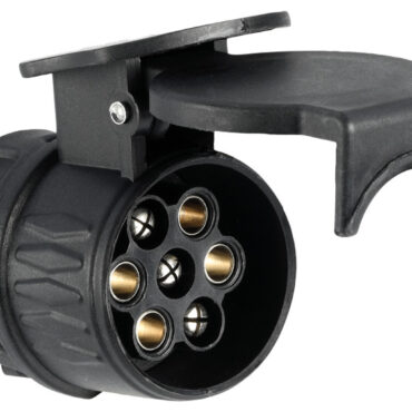 In ABS nero con particolari in ottone cromato.