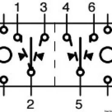 Impermeabili IP56. Richiedono per l’installazione un foro rettangolare da 21,5x36,8 mm. Capacità massima 20 A a 12V e 15 A 24 V. Completi di doppia illuminazione: uno che illumina il simbolo dell’utenza a cui é collegato, sempre acceso (per essere rintracciato al buio), il secondo che illumina una apposita fessura sotto il simbolo che si accende come spia quando si attiva l’utenza, bascula da ordinare a parte.