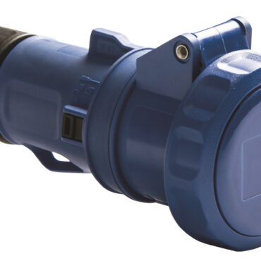 A norme CE. Corpo in policarbonato stabilizzato contro raggi UV entrata con passafilo e fermacavo integrato. Adatte per attacco banchina.Stagna fino a 1 m in acqua.