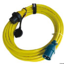 Cavi di alimentazione da banchina da 16/25/32A (fino a 250V). Il cavo in PUR giallo e connettori stampati offrono la migliore qualità per l'imbarcazione. Garantiscono la tenuta stagna e una lunga durata. La spina per barca è dotata di un anello a baionetta per un collegamento a tenuta stagna alla presa di corrente dell'imbarcazione ed è dotata di un indicatore di tensione e di una copertura protettiva.