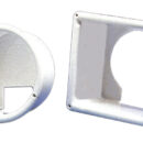 Vani ad incasso per alloggiare a filo paratia i vani per staccabatteria e deviatori batteria.