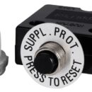 Completi di cappuccio stagno in silicone trasparente.