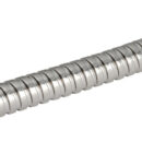 Doccia in ottone cromato, vano di alloggiamento bianco in ASA UV resistente.