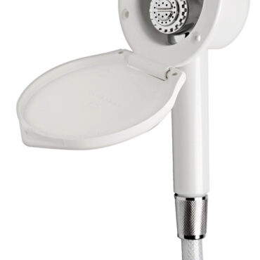 Doccia in ottone cromato, vano di allaggiamento bianco in ASA UV resistente. Sporgenza interna 45 mm.