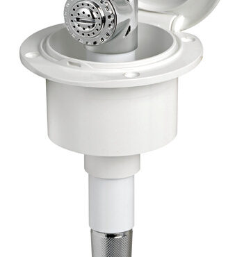 Doccia in ottone cromato, vano di alloggiamento bianco in ASA UV resistente.