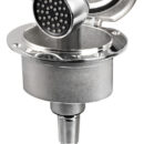 Vano doccia in acciaio inox AISI 316 con sportello autoreggente. Dotato di doccia Keji II Continuum Flow con testa maggiorata e boccola interna in gomma antivibrante.