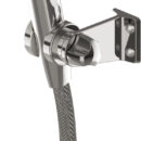Supporto a parete con inclinazione regolabile, realizzato in acciaio inox 316 lucidato a specchio. Disponibile in versione universale e specifica per doccia Saturn.