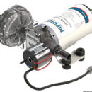 Autoadescante con ingranaggi in PEEK elicoidali.Controllo costante di pressione, corrente e voltaggio.Arresto automatico in caso di fine liquidoCorpo in ottone nichelato, albero in acciaio inossidabile, tenute in FKM.Il motore gira progressivamente fino a raggiungere la portata richiesta garantendo cicli di lavoro prolungati, maggiore silenziosità ed ottimizzazione dei consumi.La pompa è protetta da cortocircuiti e sovratensioni.Dopo 1 minuto e mezzo di operatività senza acqua la pompa va in protezione.