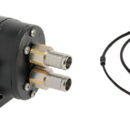 L'aspirazione dell'olio avviene attraverso il foro dell'asta di livello. Completa di portagomma 14 mm.