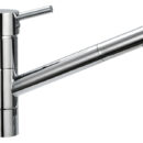 Rubinetto in ottone cromato. Getto orientabile, collo lungo per lavelli cucina.