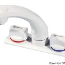 Ideali per essere installati in spazi ristretti. Entrata da 1/2". La versione estraibile, con tubo da 1,7 m, permettono di avere una doccia funzionale e dalla linea piacevole. Facile installazione. Connessioni da 1/2".