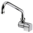 Canna rotante e abbattibile in ottone cromato. Può essere montato all'interno del lavello al fine di avere il piano completamente liscio.