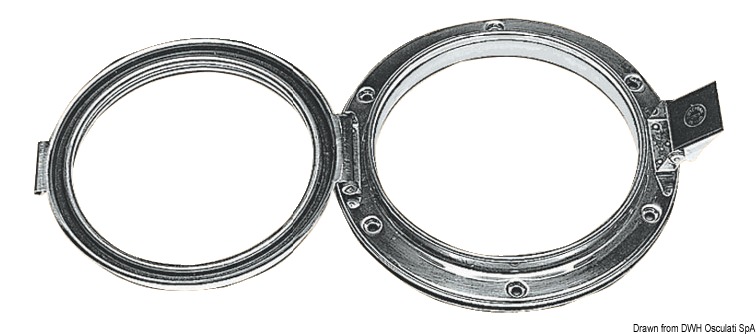 In acciaio inox lucidati a specchio, completi di contro ghiera di battuta. Chiusura a scatto a perfetta tenuta.