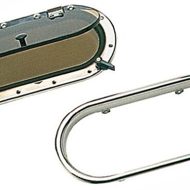 In acciaio inox AISI 316 lucidati a specchio .Sono completi di controflangia "Perspex”.