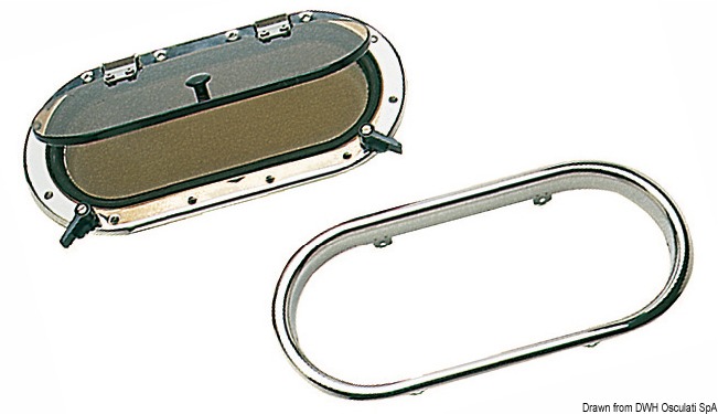 In acciaio inox AISI 316 lucidati a specchio .Sono completi di controflangia "Perspex”.