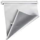 Con carcassa in alluminio verniciato con resine epossidiche. Molle in acciaio inox. Tessuto oscurante in poliestere, con lato esterno metallizzato argento al fine di garantire di notte uno oscuramento totale e di giorno la riflessione dei raggi solari. Si montano sotto i passauomo o davanti agli oblò, in pochi minuti, senza alcuna modifica.