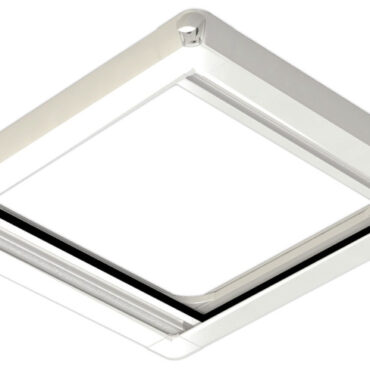 Sistema di base per boccaporti, installato sulla superficie del rivestimento interno della cabina:-Tenda oscurante al 100% + zanzariera (entrambe di colore bianco) inserite in un unico telaio in PVC dal design ultrasottile e moderno.- Semplice chiusura magnetica tra zanzariera e tenda.- Optional da ordinare separatamente: controtelaio di finitura flessibile 19.809.05/20Su richiesta, disponibile in varie misure di serie o produzione su misura per adattarsi a qualsiasi boccaporto. Colore struttura: bianco (RAL9016), su richiesta anche beige (RAL9001).