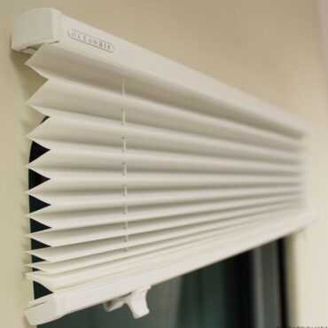 OCEANAIR Skysol Motion pleated blind 550 x 640 mm