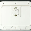 Formato da portello + gavone in polietilene.