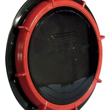 Guarnizioni nitriliche di tenuta. Approvata per utilizzo su imbarcazioni di salvataggio. Completamente in nylon, sopporta massima pressione dall’interno di 0,46 kg/cm² = 6,5 PSI.