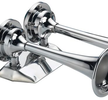 In ottone cromato, complete del compressore e di tutti gli accessori per il montaggio.Approvate RINA in accordo al regolamento Colreg72, ed approvate NMMA in accordo allo standard ABYC A-23.