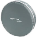 In tessuto spalmato in poliuretano a doppio strato imbottito. Completo di cinghie regolabili per fissaggio al pulpito. Apertura con cerniera. Cinghie per contenere boetta luminosa (30.584/583.00) + la cima regolamentare 22.408.06.