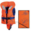 Fabbricato con morbido espanso, cerniera frontale e fibbia a sgancio rapido. Completo di fischietto e nastri retroriflettenti. Collo modulare per una maggiore protezione della testa. Obbligatorio come dotazione di bordo entro le 3 e 6 miglia