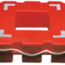 Adatti per Marina Mercantile e imbarcazioni di tipo commerciale per trasporto persone. Costruzione in materia plastica riempita in poliuretano. Finitura molto accurata, colore arancione. Non sono provvisti di retroriflettenti.