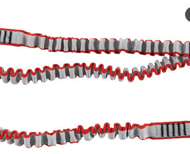 Con moschettone inox sgancio rapido e moschettoni terminali alluminio / inox antiappiglio e con apertura rapida.La particolarità di questa tether è la differenziazzione del colore dei moschettoni rosso per il braccio da 1 m e nero per il braccio da 2 m.La differenza dei colori sulla longe permette a colpo d'occhio di capire la lunghezza del braccio.